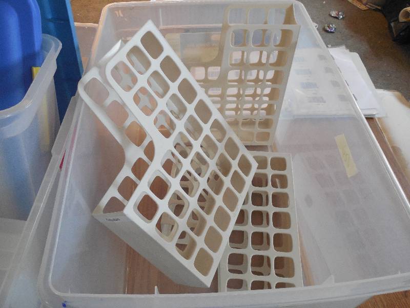 lot 124 image: MASSIVE LOT OF STORAGE CONTAINERS