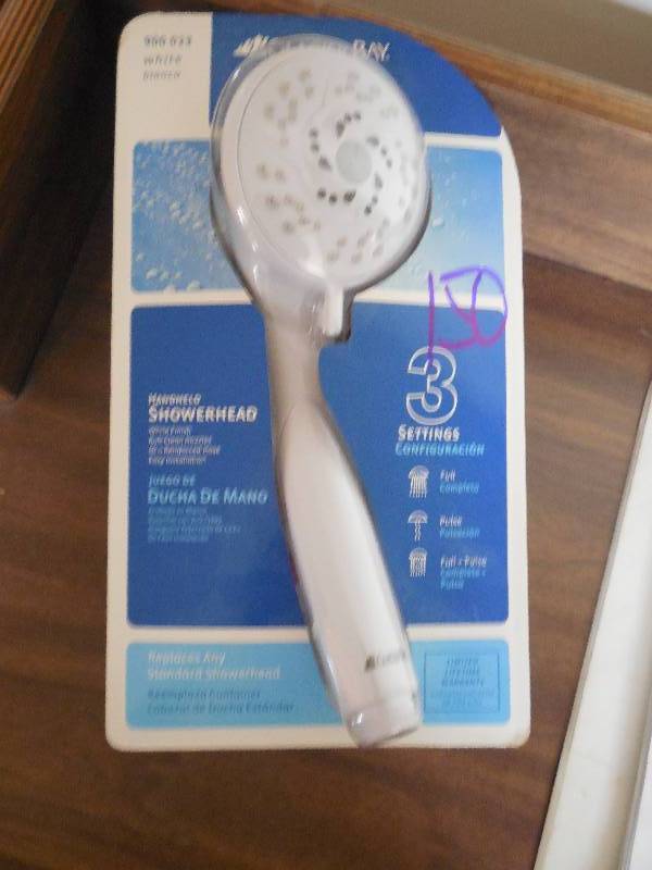 lot 150 image: GLACIER BAY SHOWER HEAD