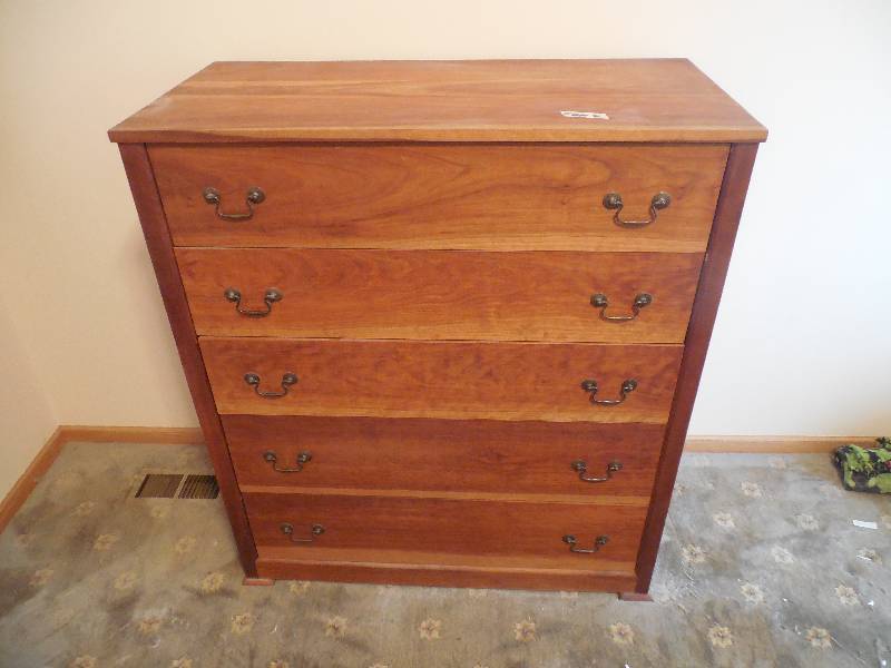 lot 169 image: 5 DRAWER DRESSER