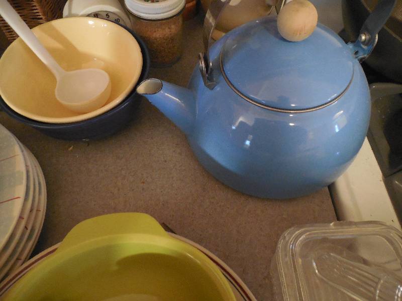lot 177 image: DISHWARE LOT