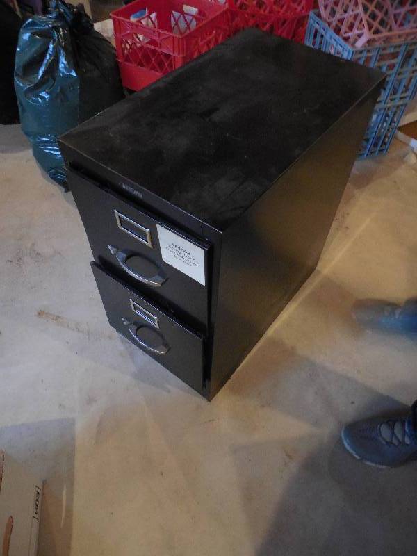 lot 192 image: 2 DRAWER FILE CABINENT