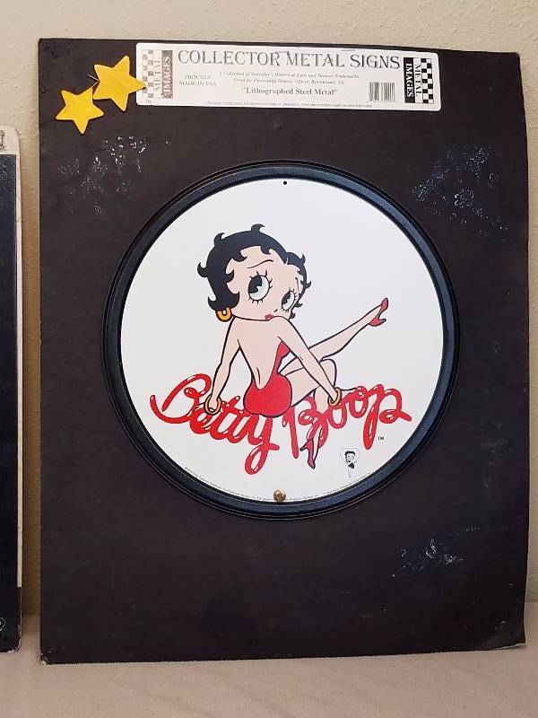 lot 13 image: Betty Boop Sign