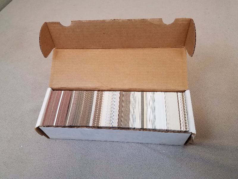 lot 20 image: Box of Baseball Cards