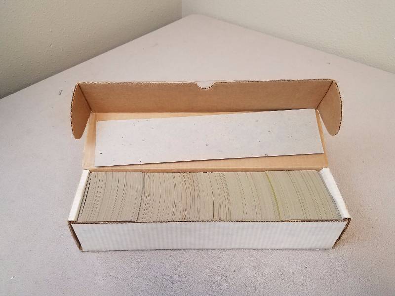 lot 21 image: Box of Baseball Cards