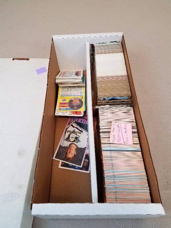 lot 24 image: Box of Baseball Cards