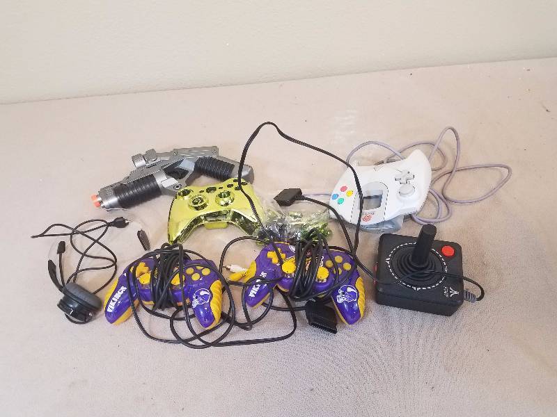 lot 62 image: PlayStation Accessories lot
