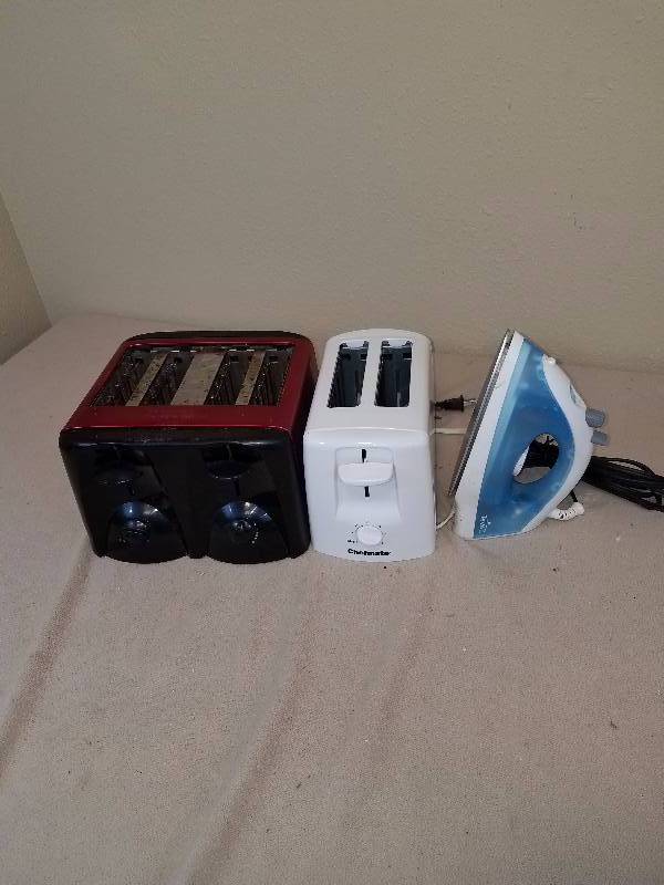 lot 89 image: Lot of Small Appliances