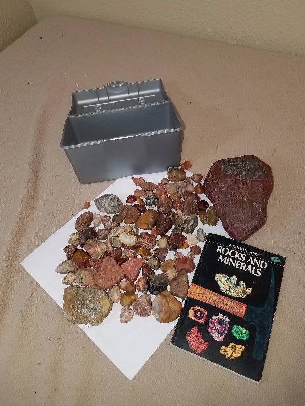 lot 5 image: Recipe box will with Agates and a Book
