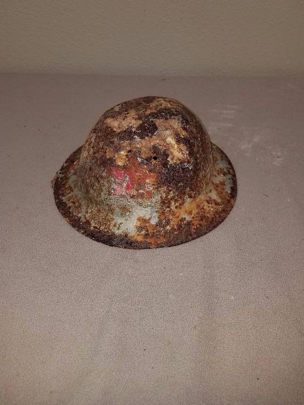 lot 8 image: Rare Unearth  Childrens Helmet