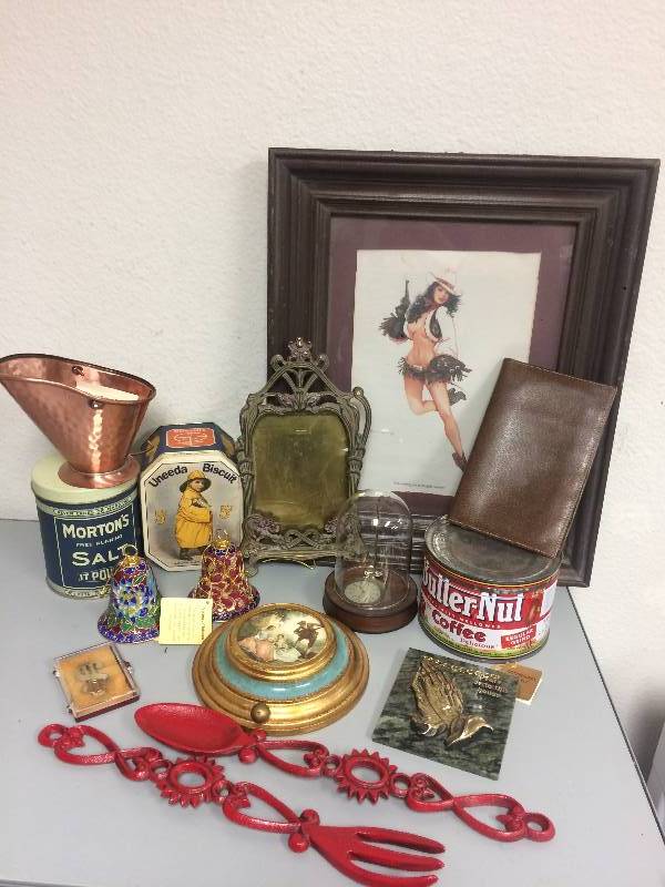 Assorted VintageAntique Collectibles