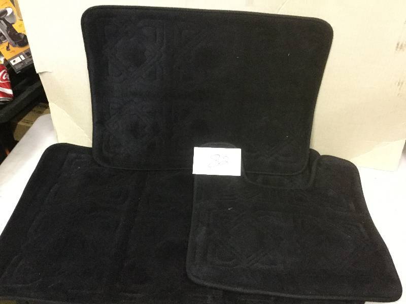 lot 82 image: Ogee memory foam rug set