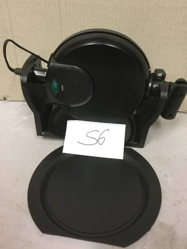 lot 56 image: Bella Waffle Maker