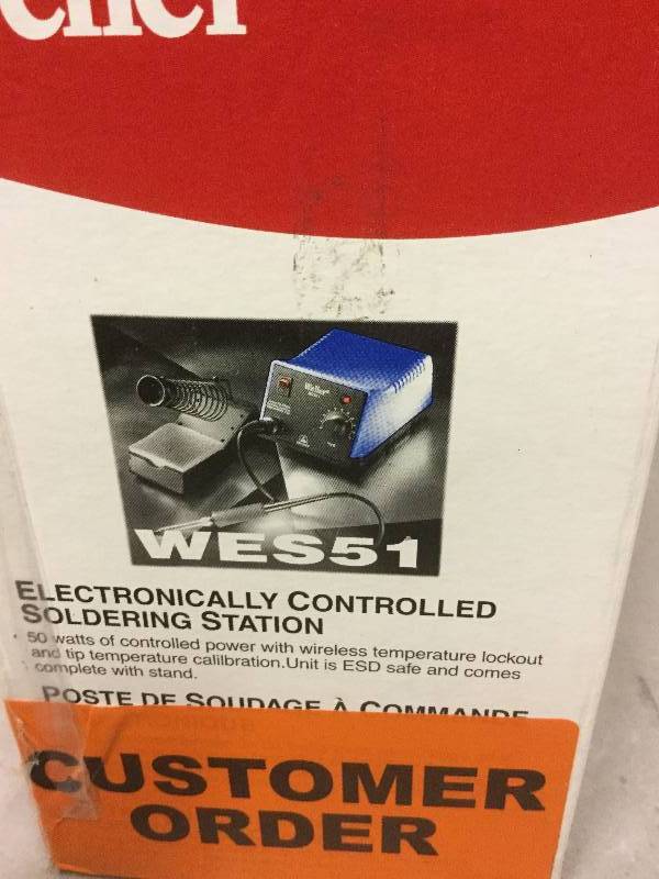 lot 64 image: Weller Soldering Station