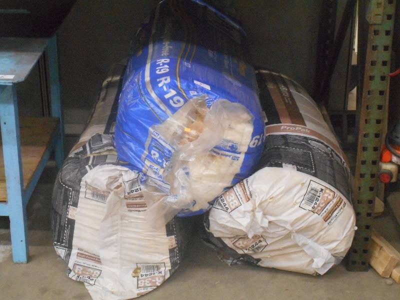 lot 5 image: (3) Packs Of Insulation R19 & R38 ...