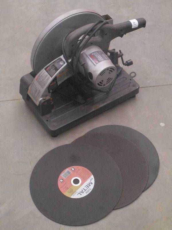 lot 14 image: Skilsaw 14 Chopsaw With (4) Blades...