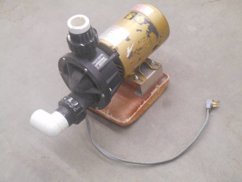 lot 23 image: 34HP Single Phase 115Volt Pump ...