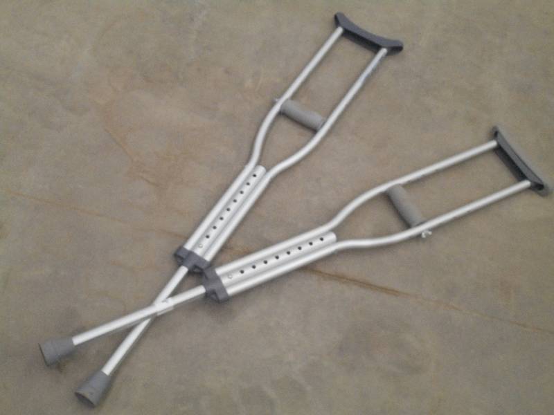 lot 48 image: Pair Of Youth Aluminum Crutches ...
