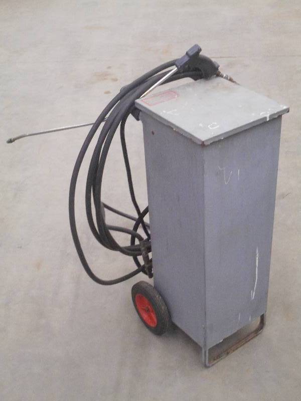 lot 56 image: Western 640 Electric Pressure Washe...