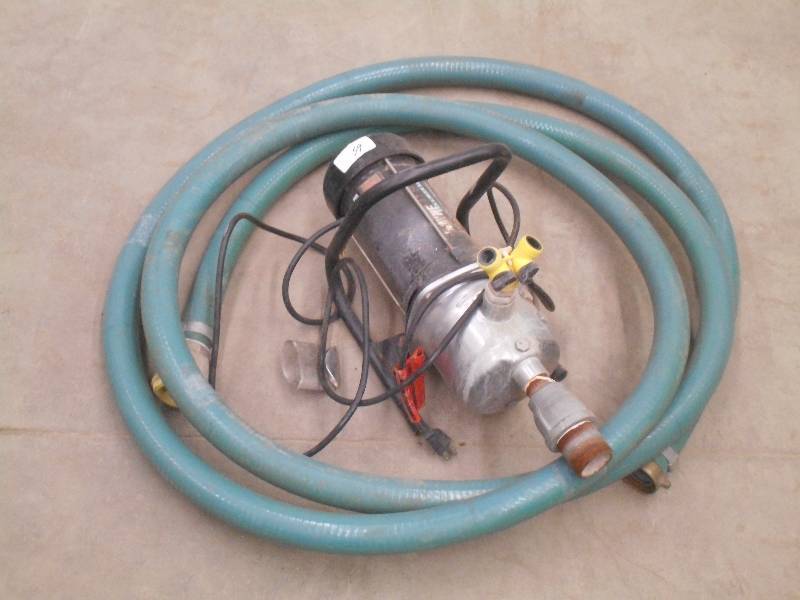 lot 65 image: Wayne 1HP 120Volt Utility Pump With...