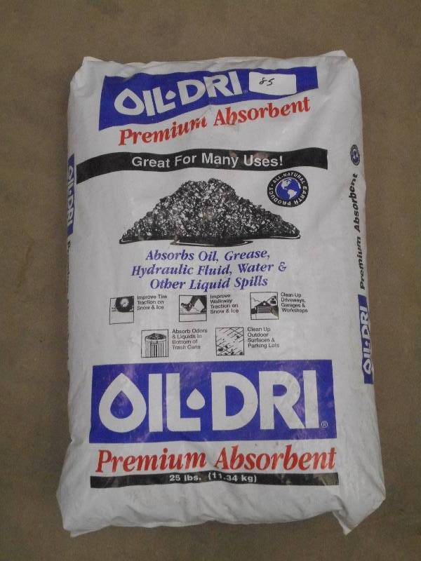 lot 85 image: Full 25# Bag Of Oil-Dri ...