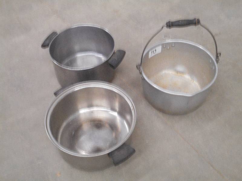 lot 113 image: Lot Of (3) Camping Cooking Pots ...