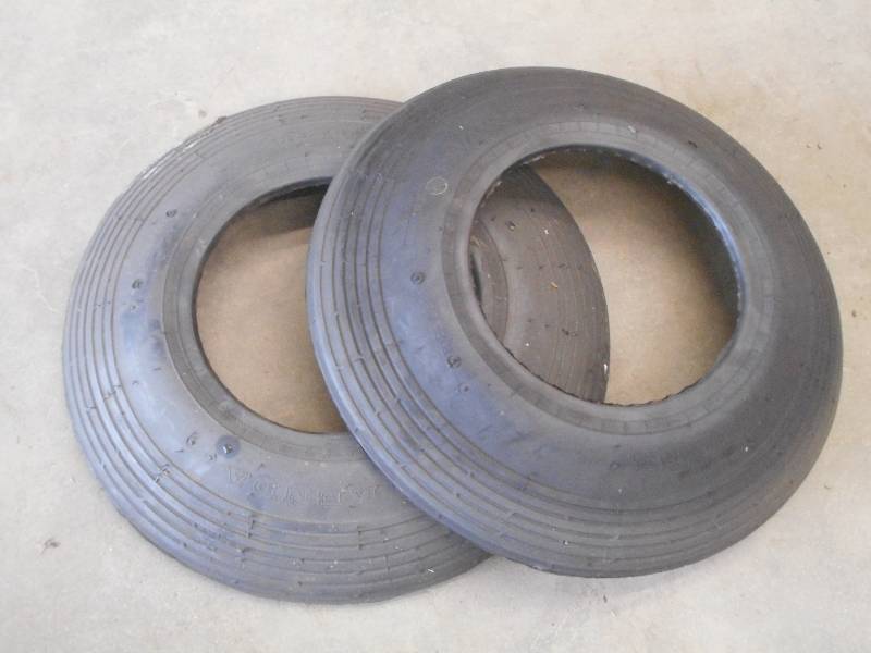 lot 119 image: (2) New 4.804.008 Wheel Barrel Ti...