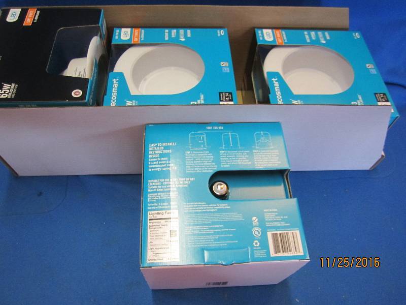 Lot of 4 new LED 65Watt equivalent,...