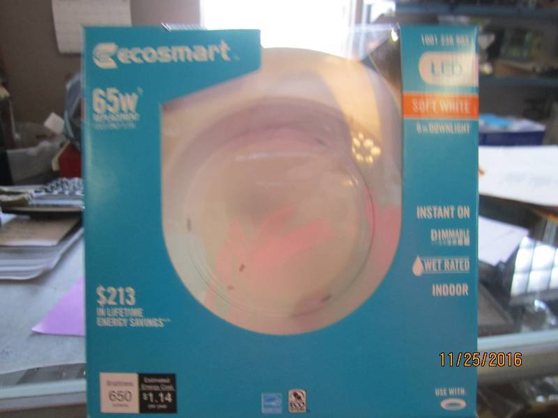 Lot of 4 new LED 65Watt equivalent,...