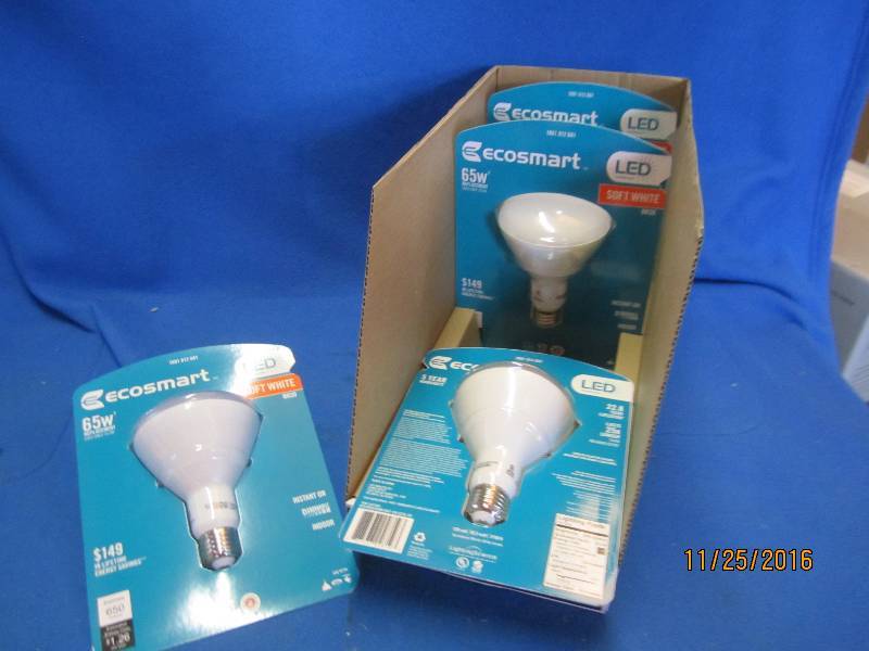 4 New 65 Watt equivalent LED floodl...