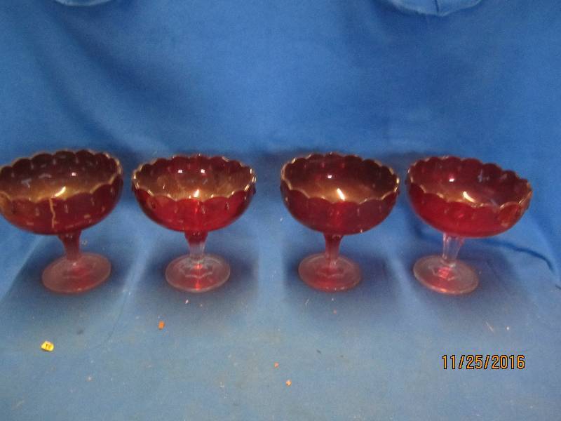 Lot of red glassware...