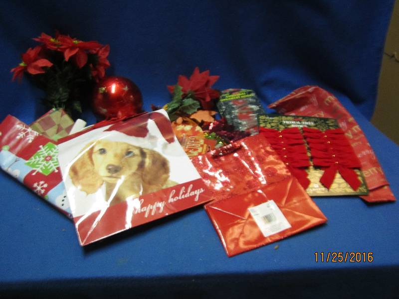 Box of christmas dcor...