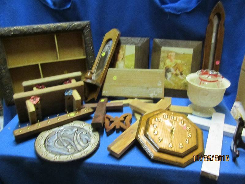 Lot of wood crosses and decorative ...