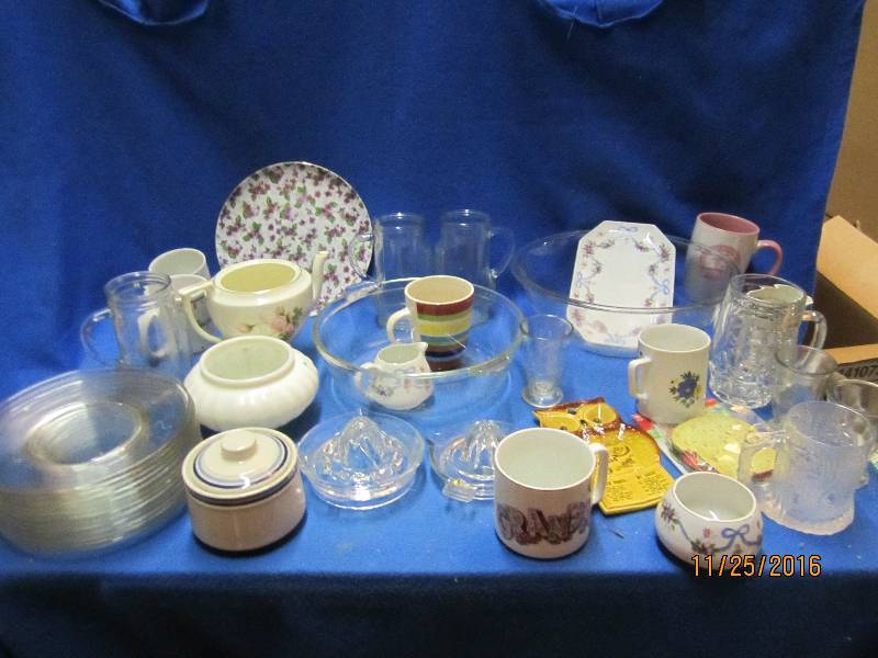 Pyrex, juicers, glasses and more...