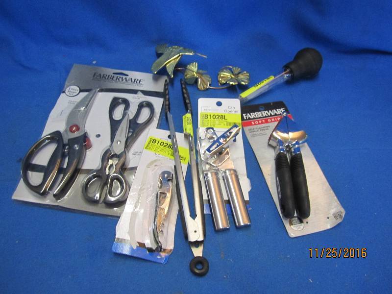 Lot of kitchen tools...