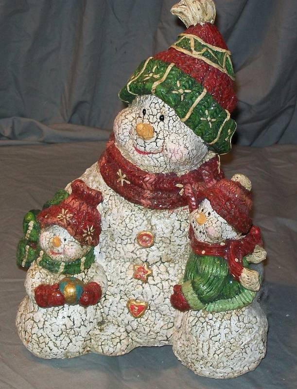 lot 9 image: 12 Vintage Pier 1 Imports Exquisitely Detailed Cracked Snow Snowman with Snow Kids.