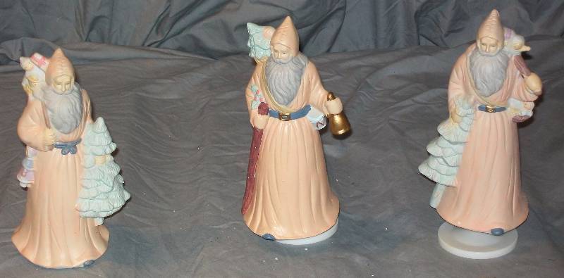 lot 11 image: See Video. 3- Vintage Father ChristmasSanta Claus Bisque Porcelain Music Box  12 Days of Christmas