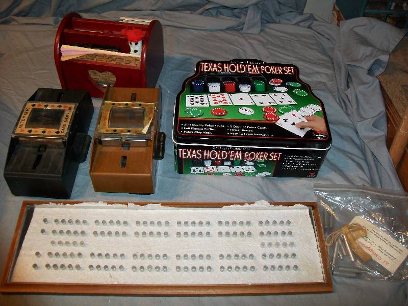 lot 32 image: Texas HoldEm Poker SetCribbage BoardCard ShufflersLazy Susan Card or Remote Holder