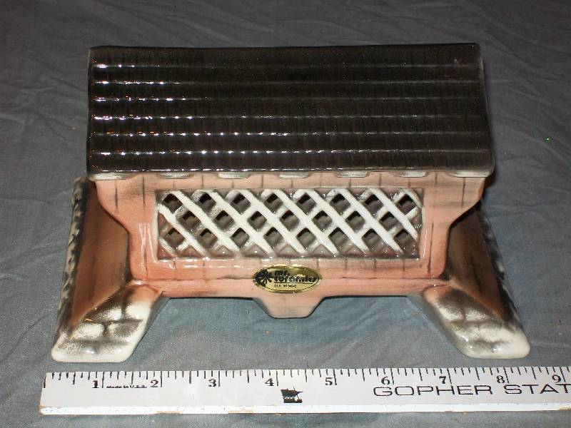 lot 42 image: 5 Tall x 9 Long Mr Ceramics Winter Covered Bridge