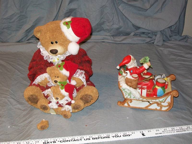 lot 54 image: See Video.Schmid Musical Collectible Father ChristmasSanta Claus in Sleigh & 10 Santa Bear Figurine