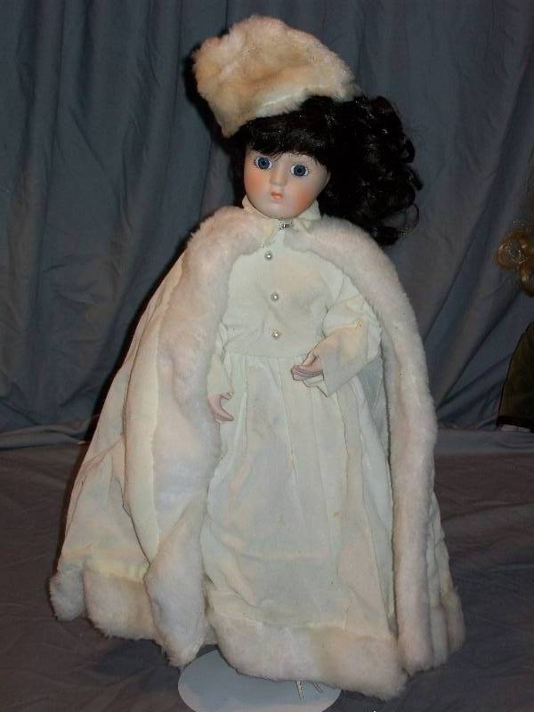 lot 83 image: 18 House of LLoyd 1988 Christmas Collectible Doll Porcelain Head, Chest, Hands & Legs, Detailed Face