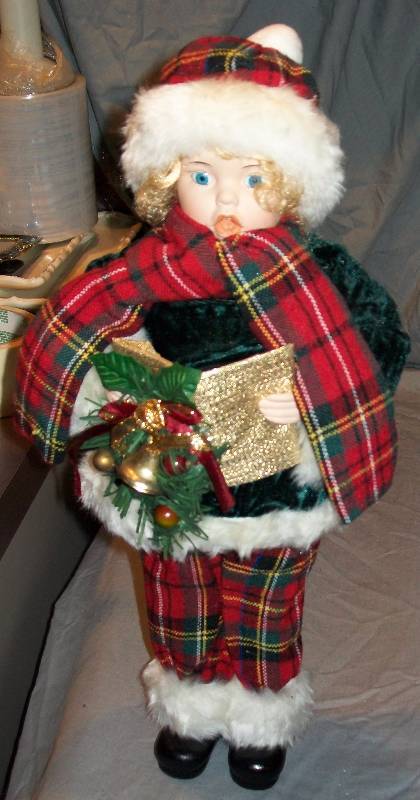 lot 84 image: 16 Pair of Girl Christmas Caroler DollsFigurines Decoration. (See Lot 95) Wearing Cute Outdoor Casual Clothing