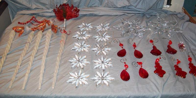 lot 103 image: 26- Plastic Hanging Christmas Ornaments. See Pictures