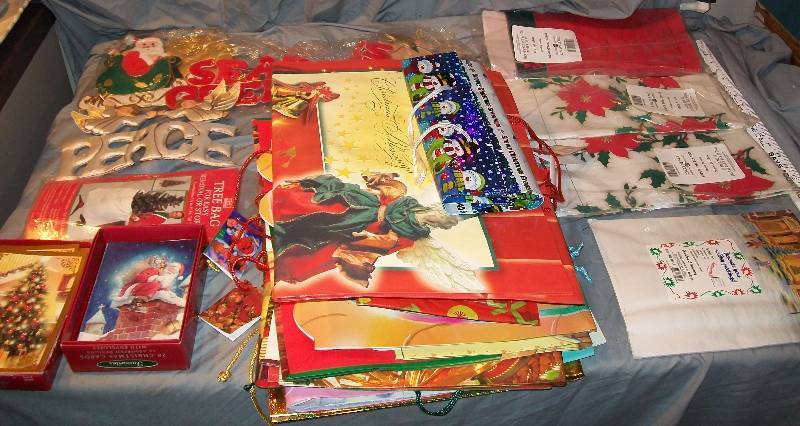 lot 109 image: Holiday Tree Bags Christmas Cards, Gift Bags, (See Pictures)