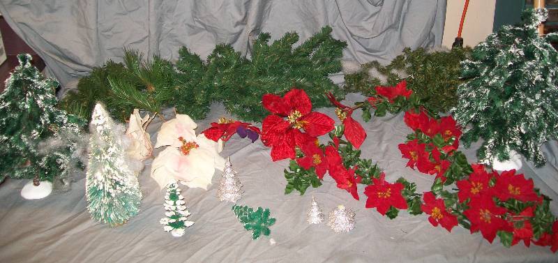 lot 114 image: Wonderland Assortment of Small Christmas Trees & Garland. See Picture.