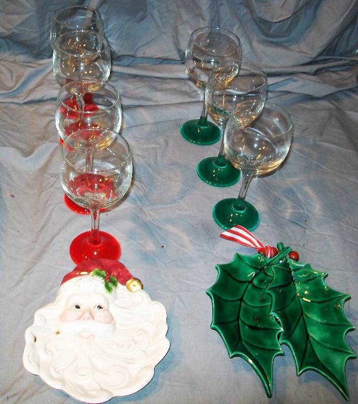 lot 120 image: 7- Wine Glasses, 1- Santa Face Plate, 1- Holly Leaf Plate,