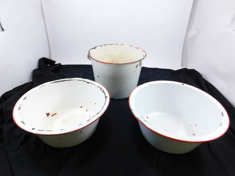 lot 56 image: Antique Enamelware Porcelain Bucket and 2 Wash Basins