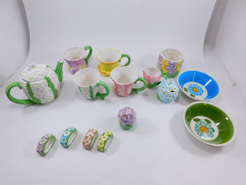 lot 67 image: Enesco Designed Giftware Tea Set Lot