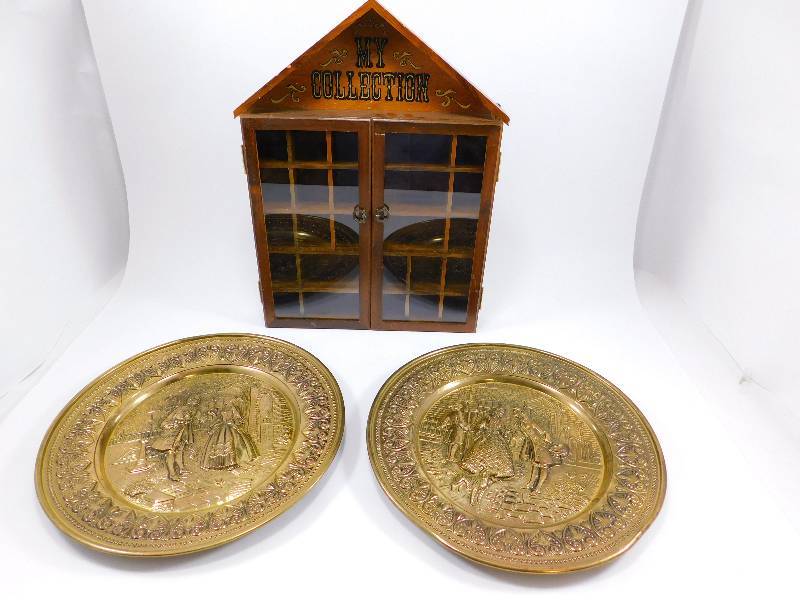 lot 13 image: Vintage Wall Decor