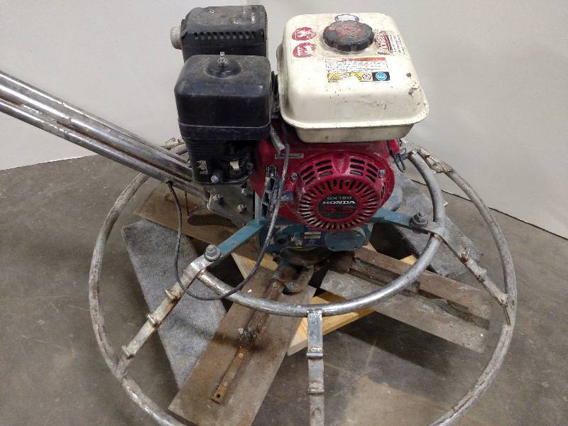 lot 10 image: Terex 3 Power Trowel, 5.5 hp Honda...