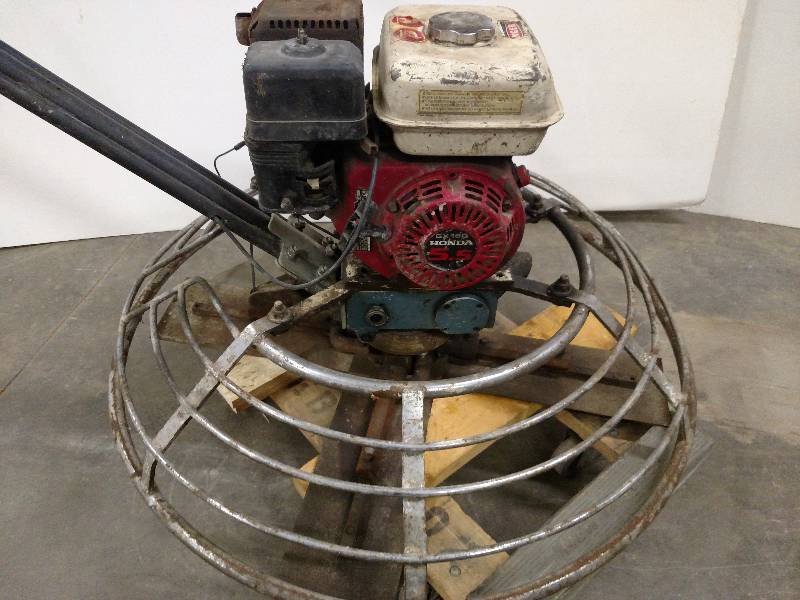 lot 9 image: Terex 3 Power Trowel, 5.5 hp Honda...